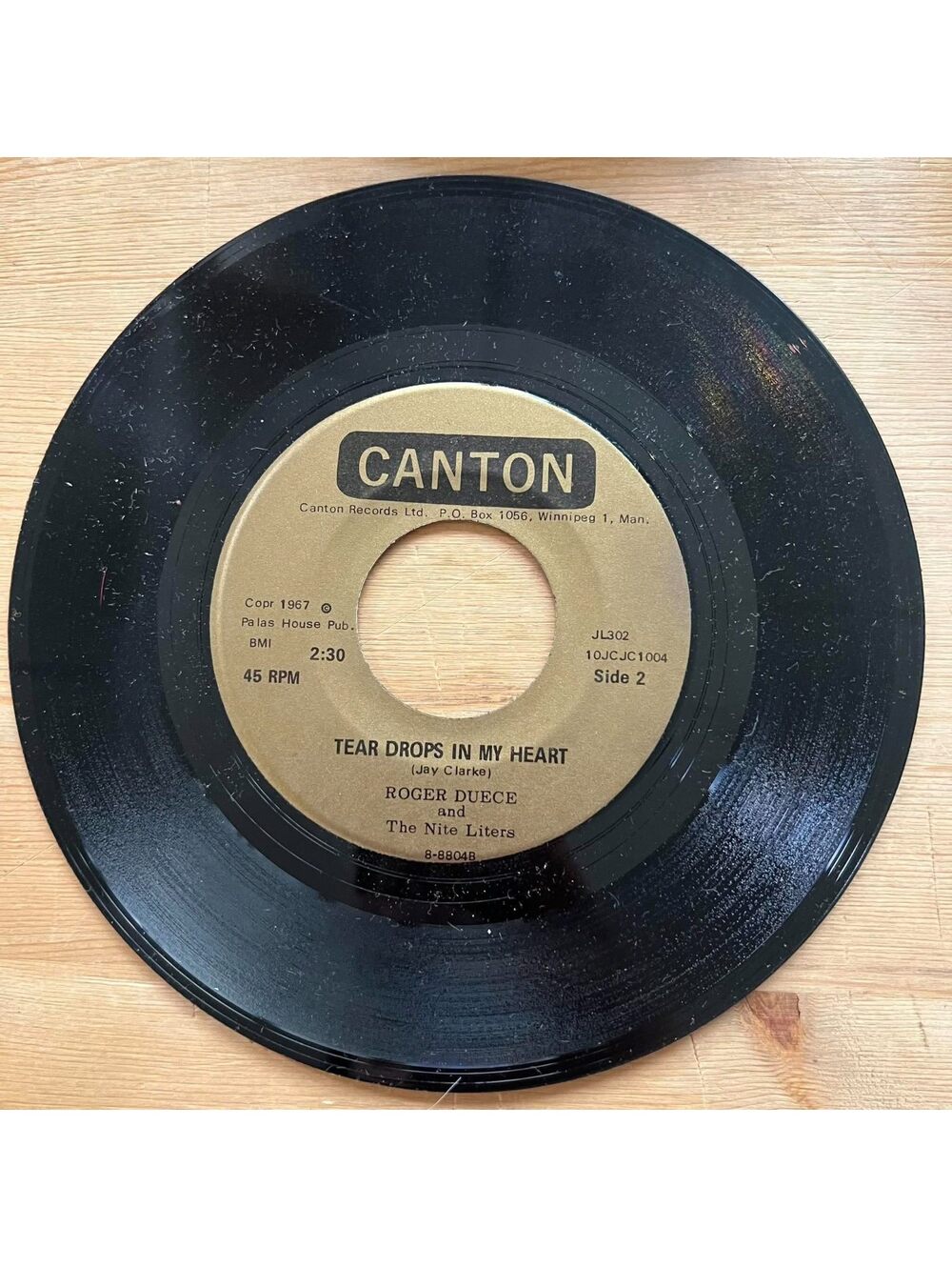Roger Deuce and the Nite Liters - Tear Drops in my Hear 45rpm VG+ R16